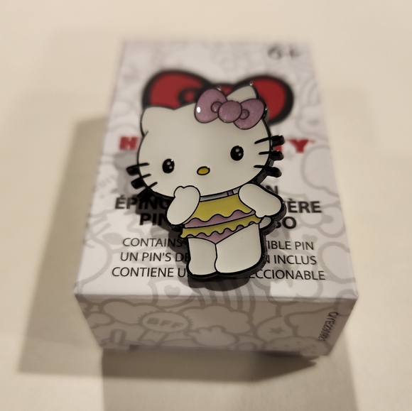 Loungefly Hello Kitty Summer Glitter Mermaid Blind Box Enamel Pin Swim Suit Open - Picture 5 of 10